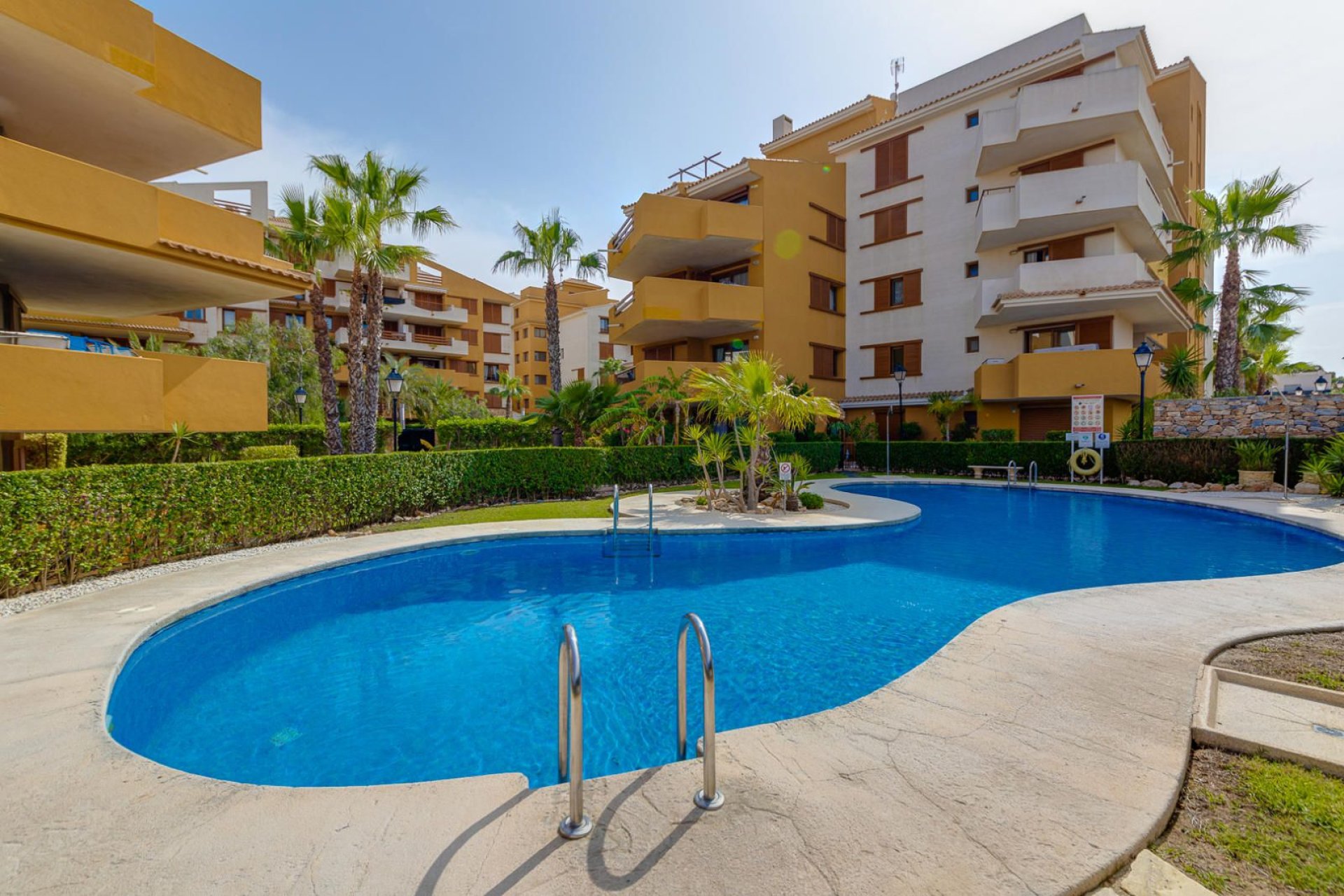 Rynek wtórny - Mieszkanie  -
Torrevieja - Punta prima