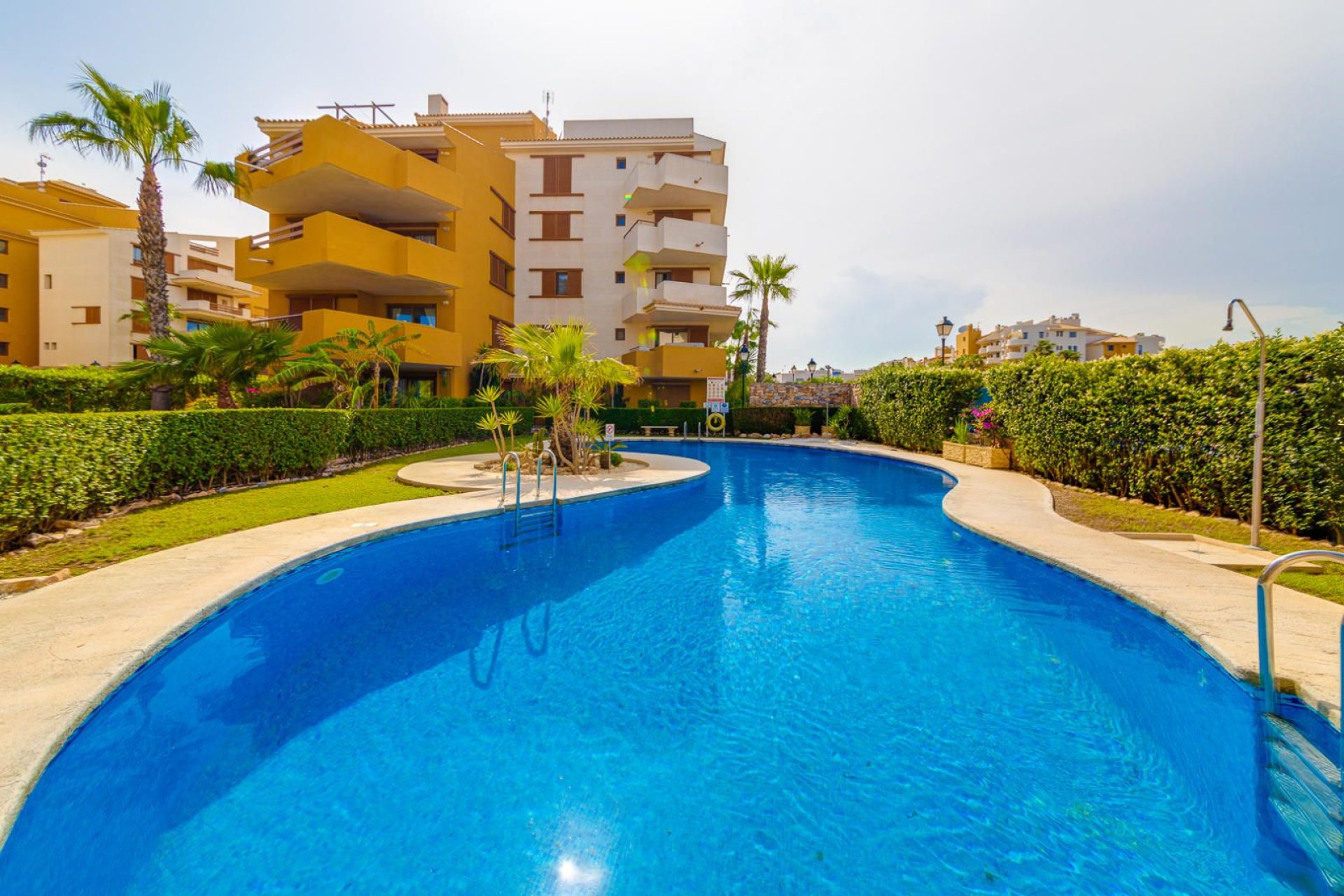 Rynek wtórny - Mieszkanie  -
Torrevieja - Punta prima