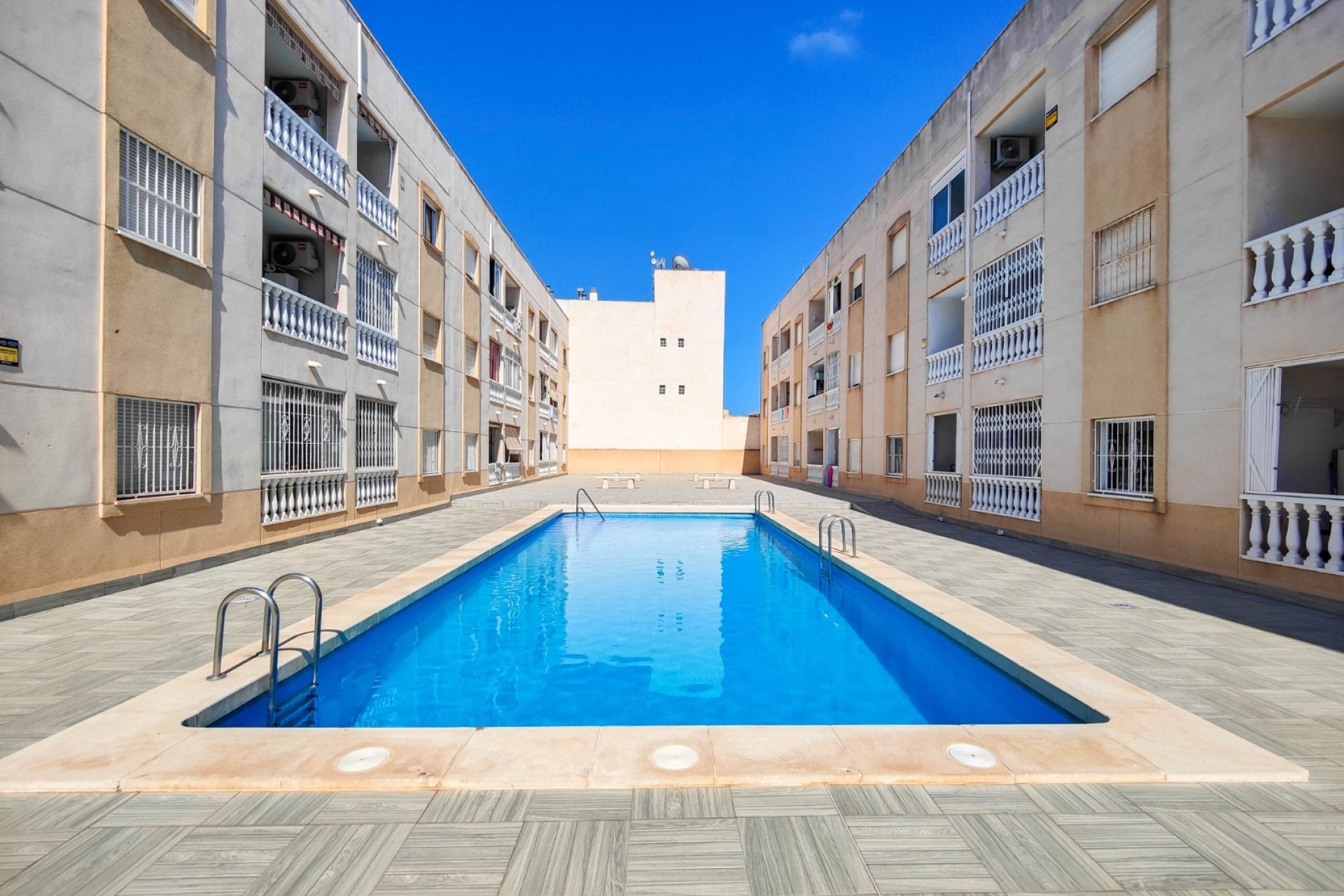 Rynek wtórny - Mieszkanie  -
Torrevieja - Torrevieja - Centre