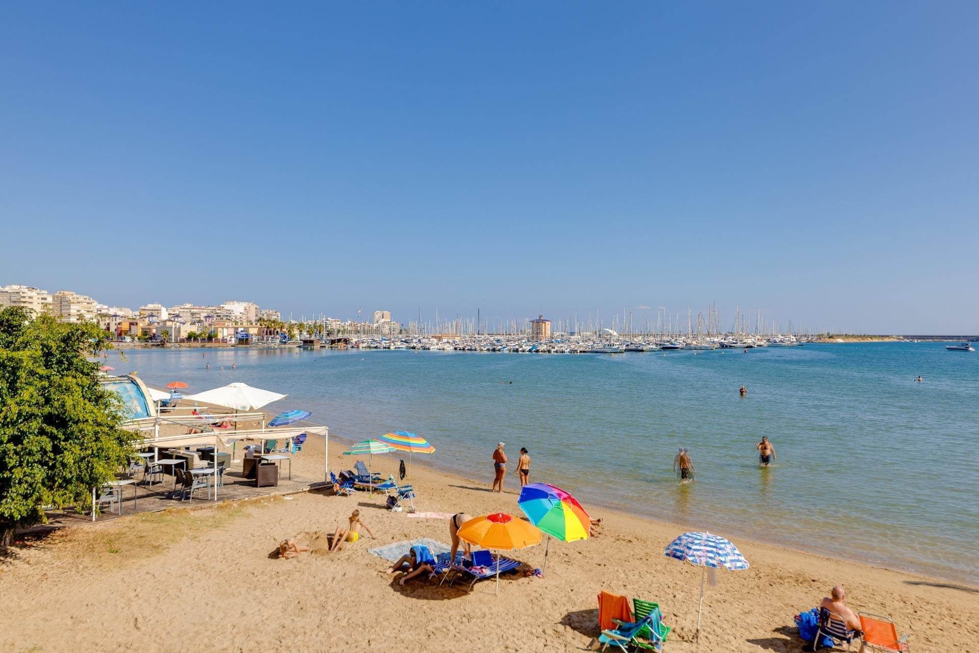 Rynek wtórny - Mieszkanie w bloku -
Torrevieja - Acequion