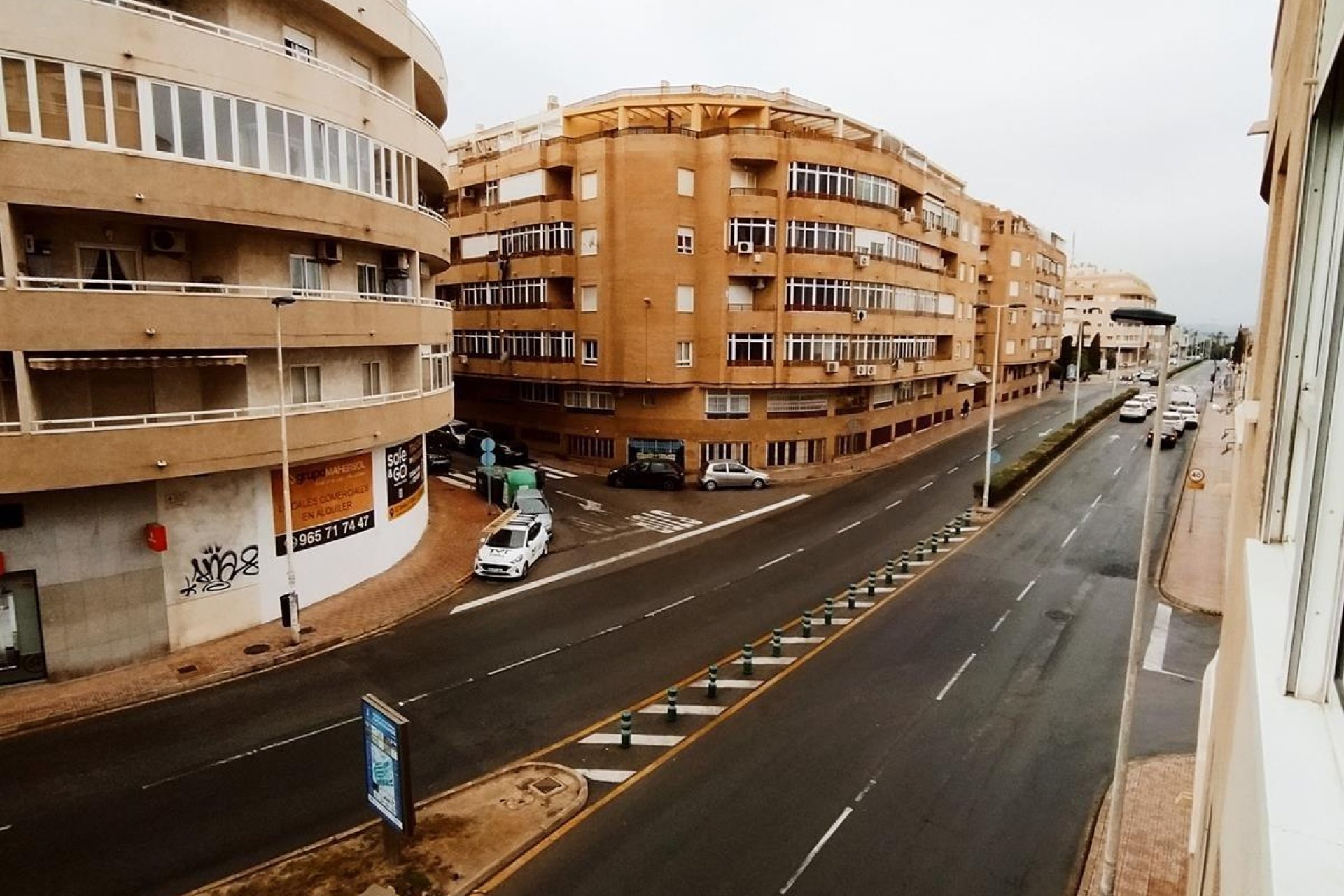 Rynek wtórny - Mieszkanie w bloku -
Torrevieja - Centro