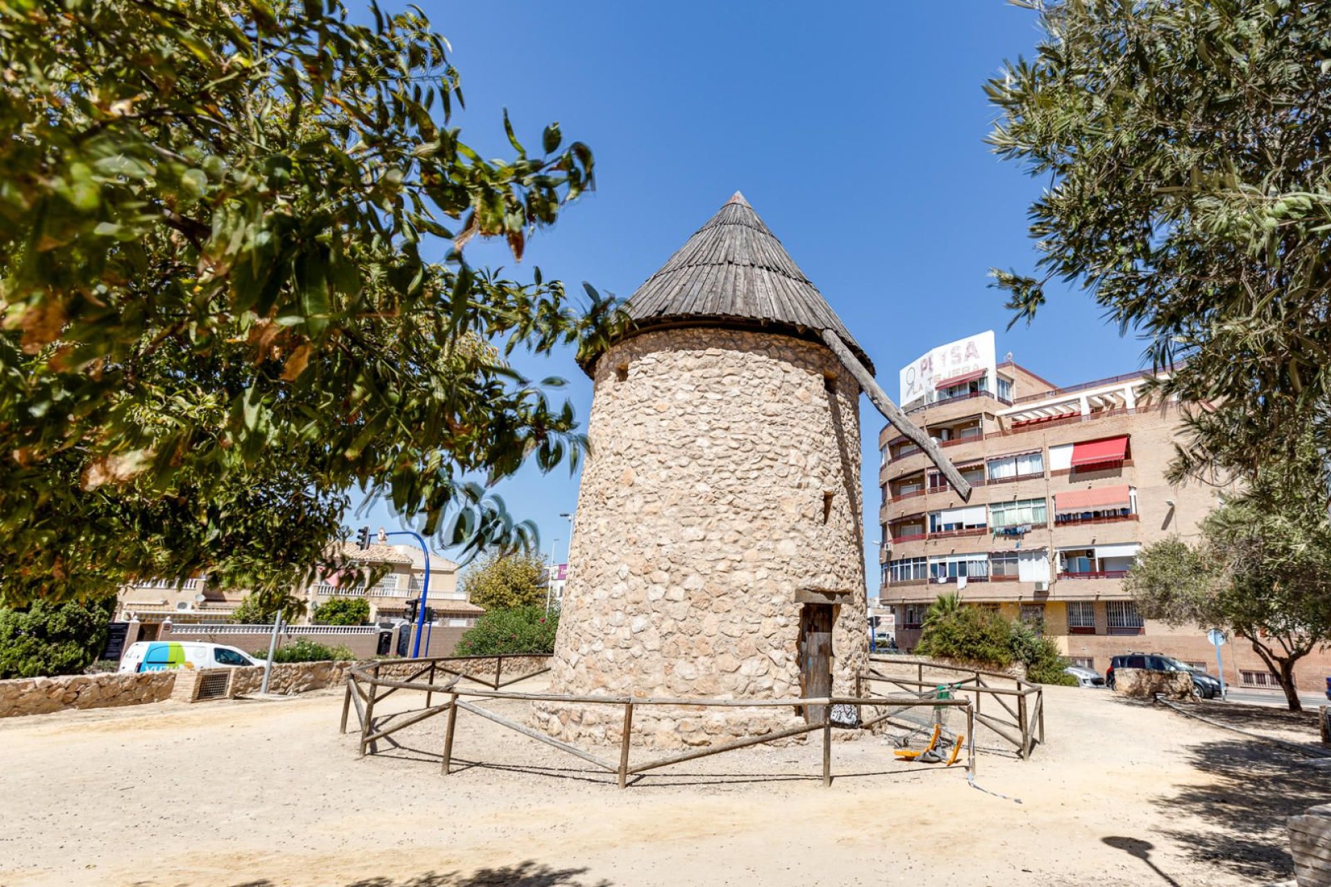 Rynek wtórny - Mieszkanie w bloku -
Torrevieja - El Molino