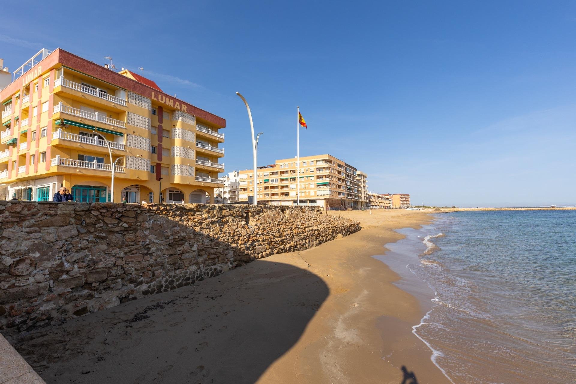 Rynek wtórny - Mieszkanie w bloku -
Torrevieja - La Mata pueblo