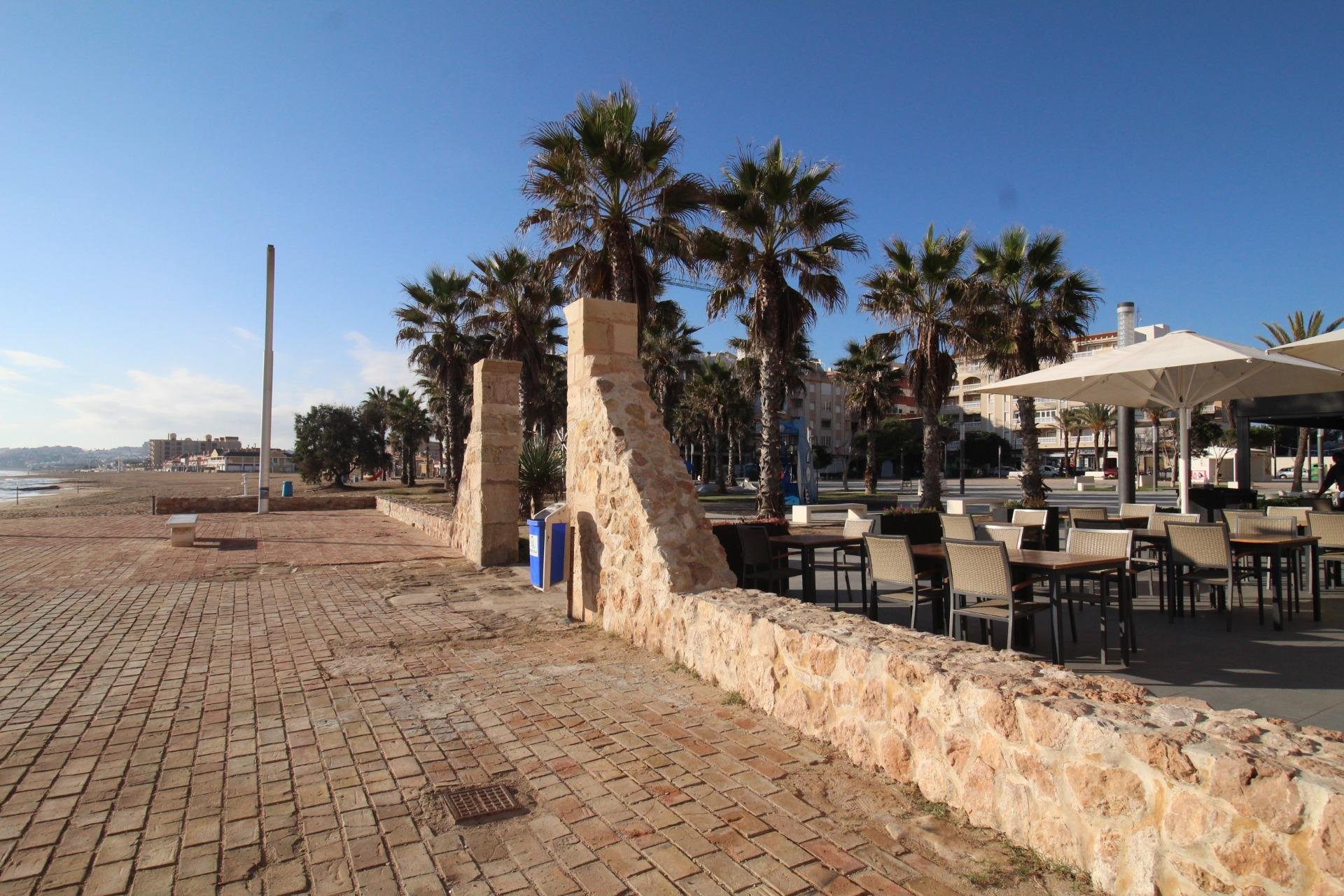 Rynek wtórny - Mieszkanie w bloku -
Torrevieja - La Mata