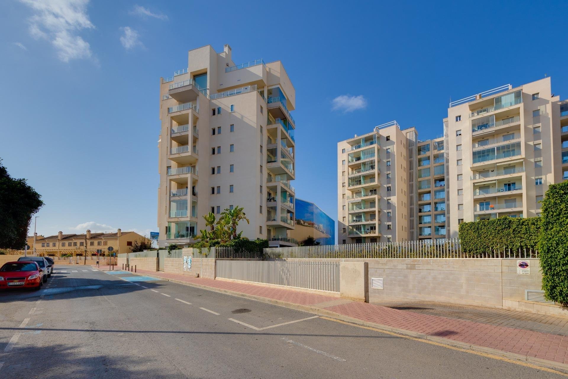 Rynek wtórny - Mieszkanie w bloku -
Torrevieja - La Mata