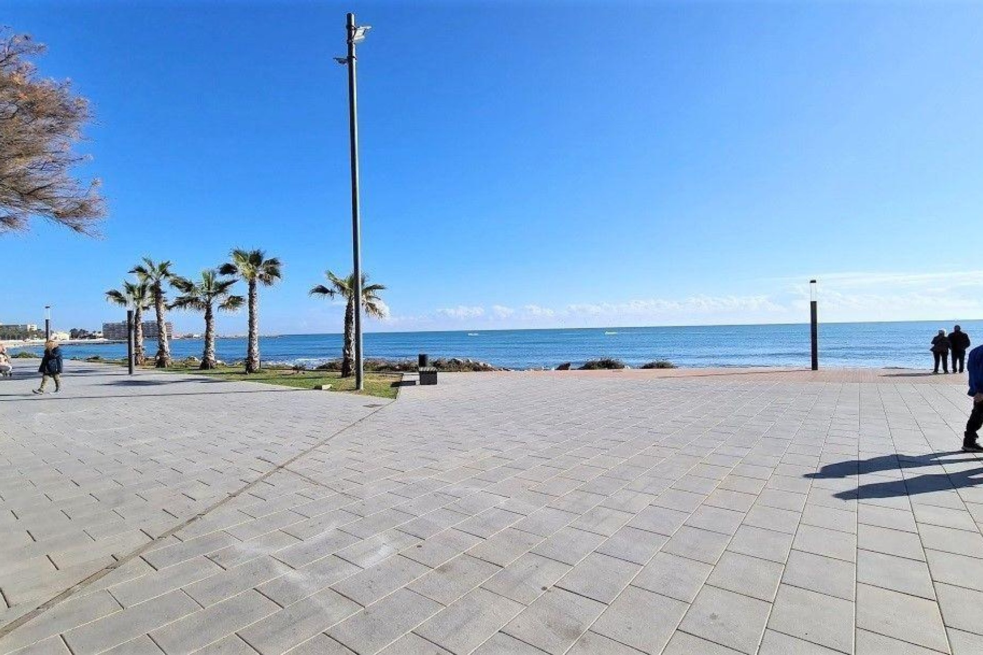 Rynek wtórny - Mieszkanie w bloku -
Torrevieja - Playa del Cura