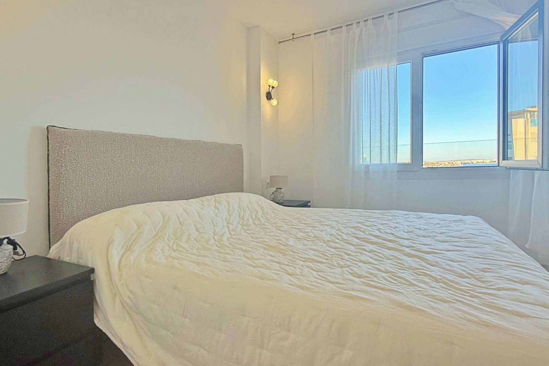 Rynek wtórny - Penthouse -
Torrevieja - Punta prima