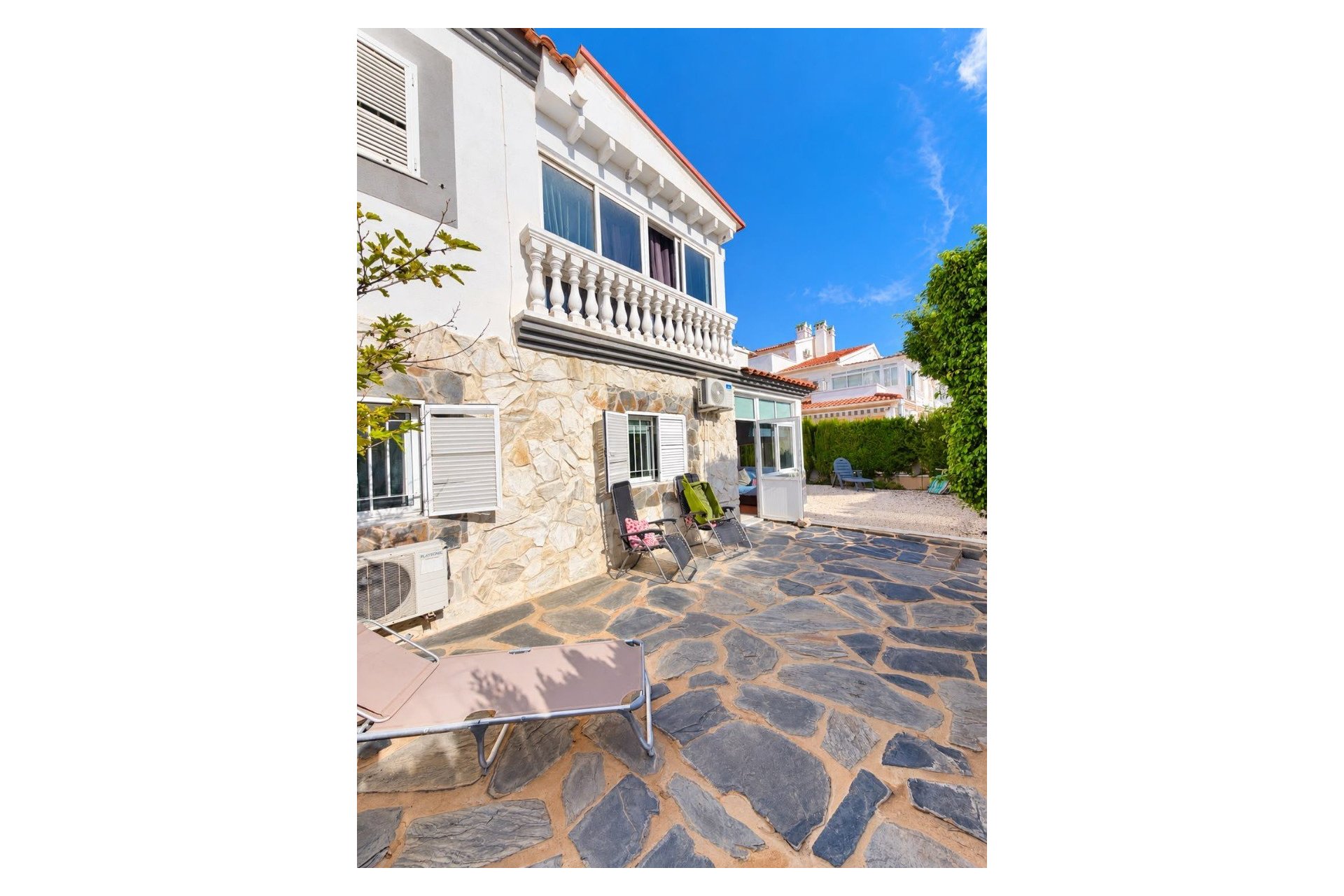 Rynek wtórny - Semi - Detached Villa -
Alicante - La Florida