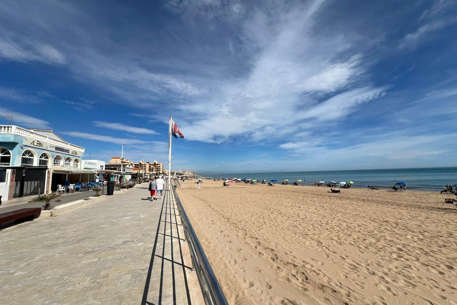 Rynek wtórny - Villa de Lujo -
Torrevieja - La Mata