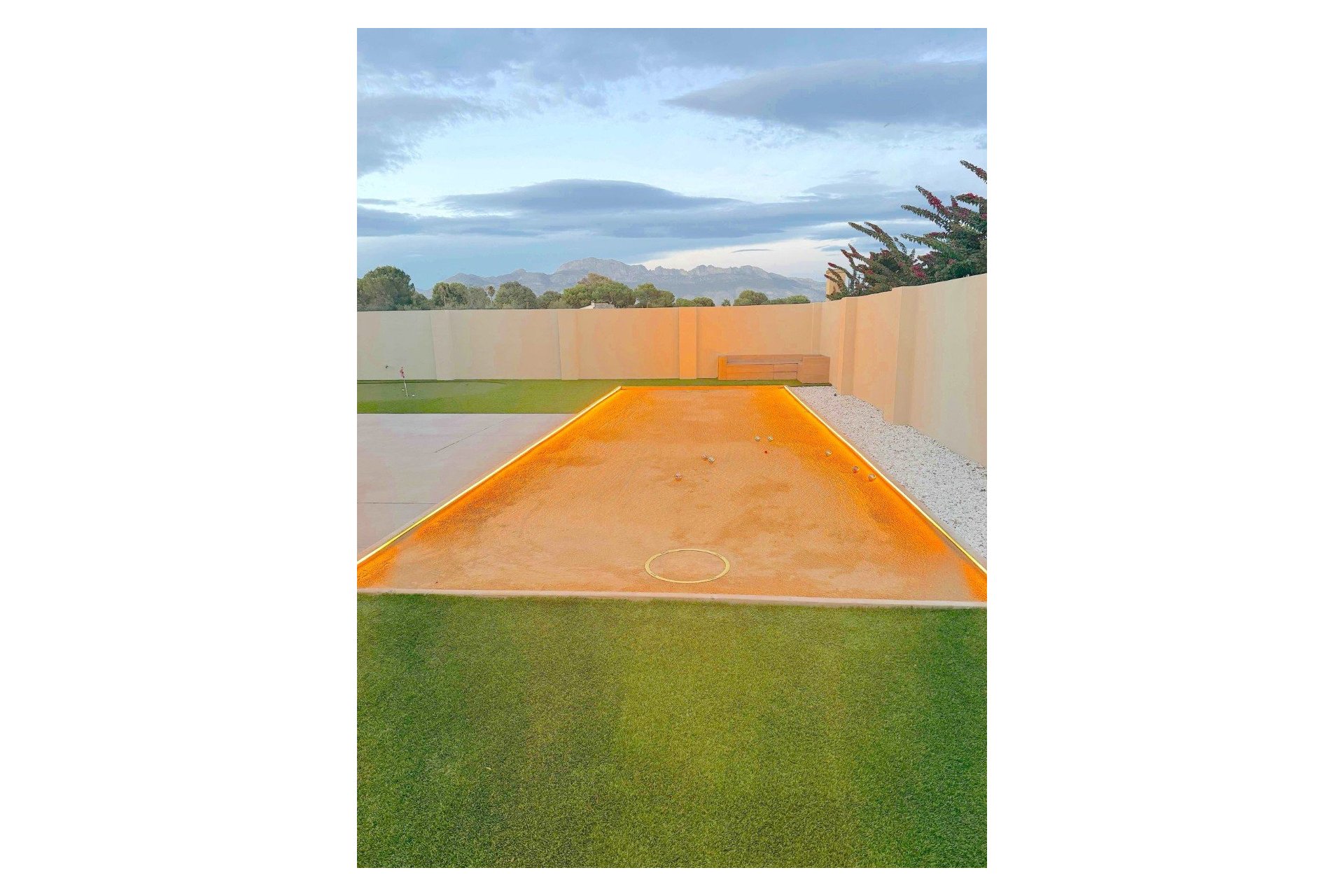 Rynek wtórny - Willa -
Alfas del Pí - pueblo