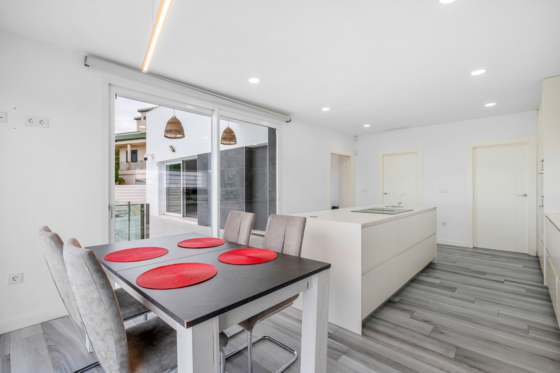 Rynek wtórny - Willa -
Algorfa - Lomas de La Juliana