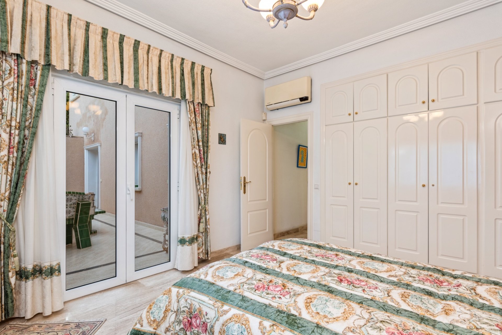 Rynek wtórny - Willa -
Ciudad Quesada - Doña Pepa