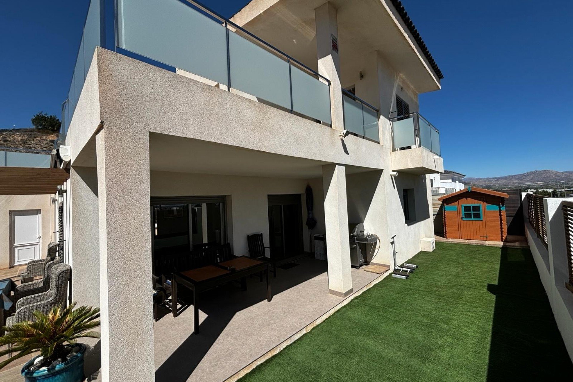 Rynek wtórny - Willa -
Cox - Cox - Country