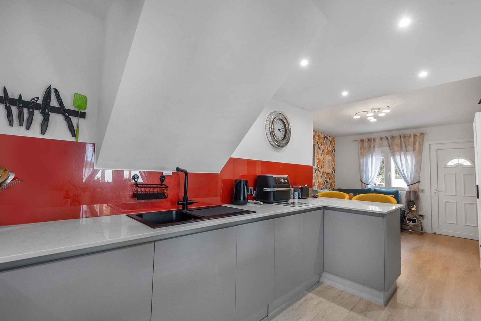 Rynek wtórny - Willa -
Guardamar del Segura - Urbanizaciones