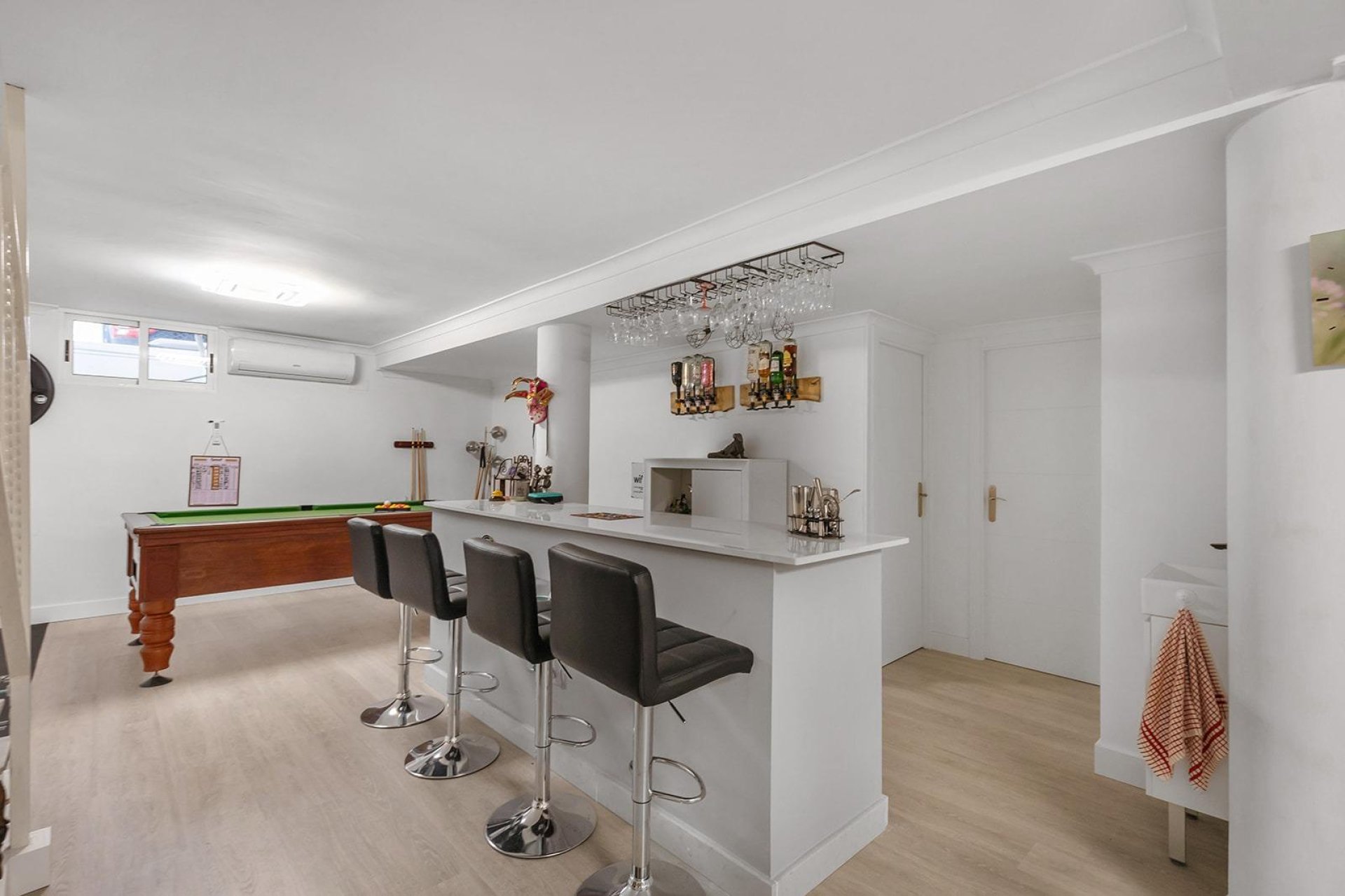 Rynek wtórny - Willa -
Guardamar del Segura - Urbanizaciones