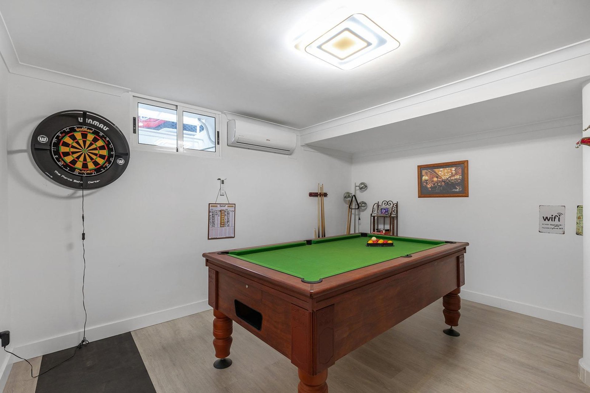 Rynek wtórny - Willa -
Guardamar del Segura - Urbanizaciones