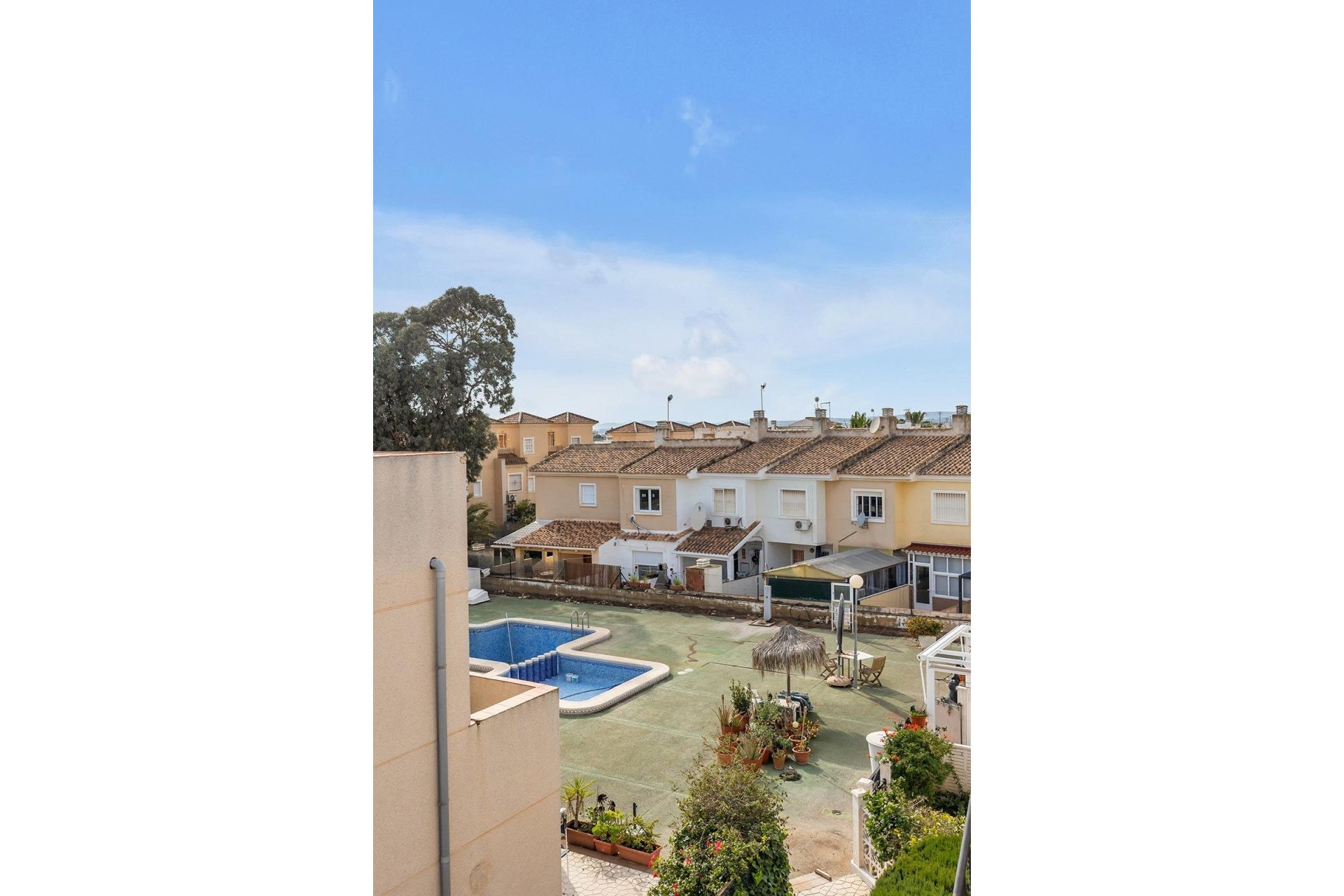 Rynek wtórny - Willa -
Guardamar del Segura - Urbanizaciones