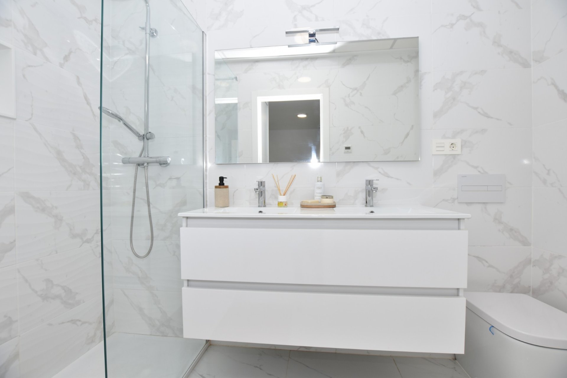 Rynek wtórny - Willa -
Los Montesinos - La Herrada