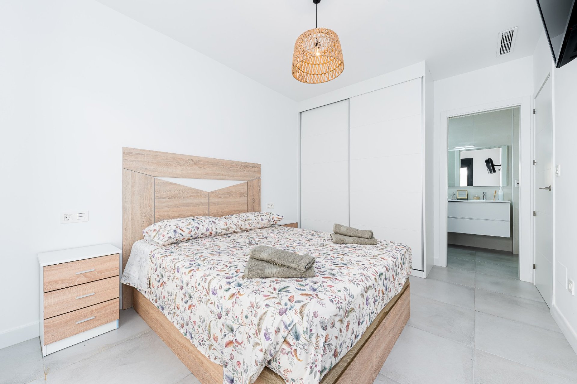 Rynek wtórny - Willa -
Los Montesinos - La Herrada