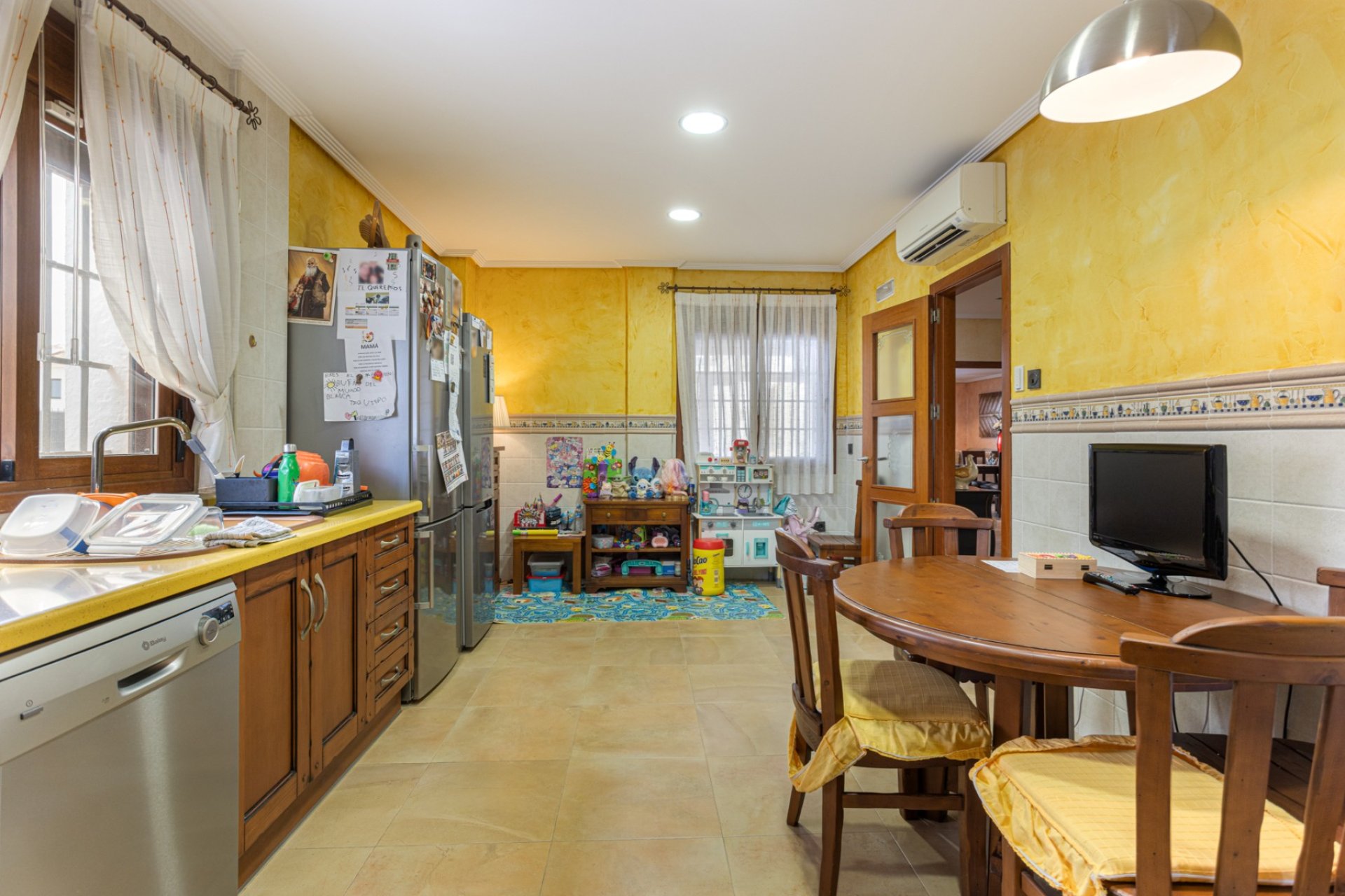 Rynek wtórny - Willa -
Montesinos - La Herrada