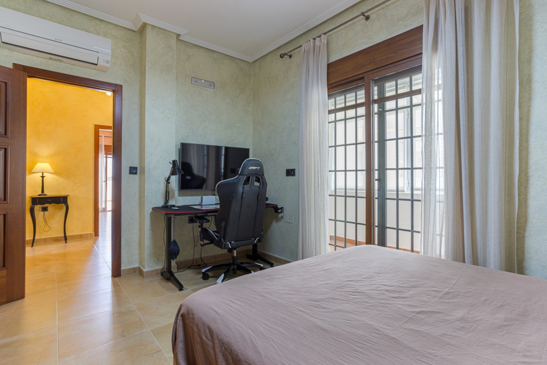 Rynek wtórny - Willa -
Montesinos - La Herrada