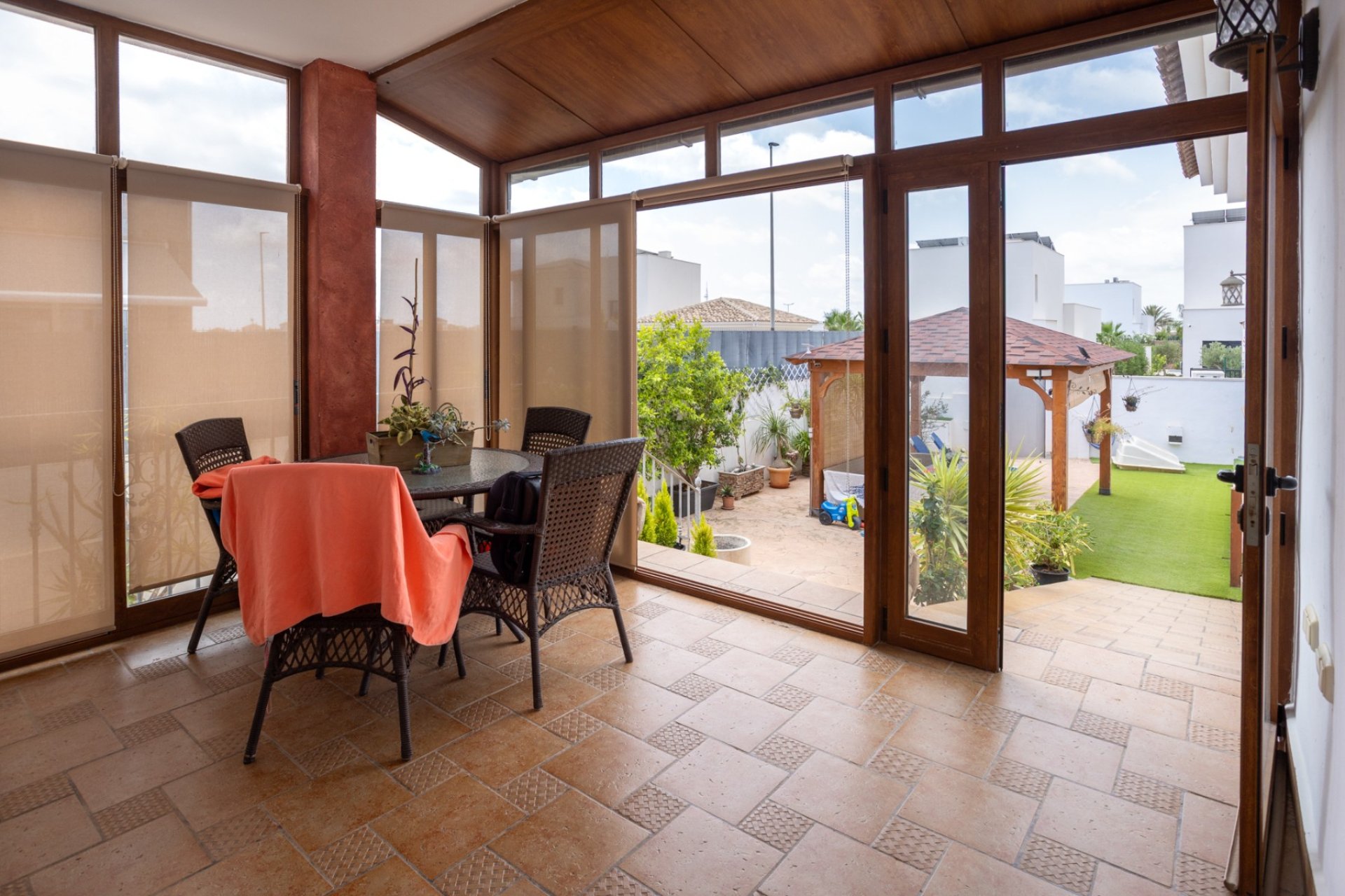 Rynek wtórny - Willa -
Montesinos - La Herrada