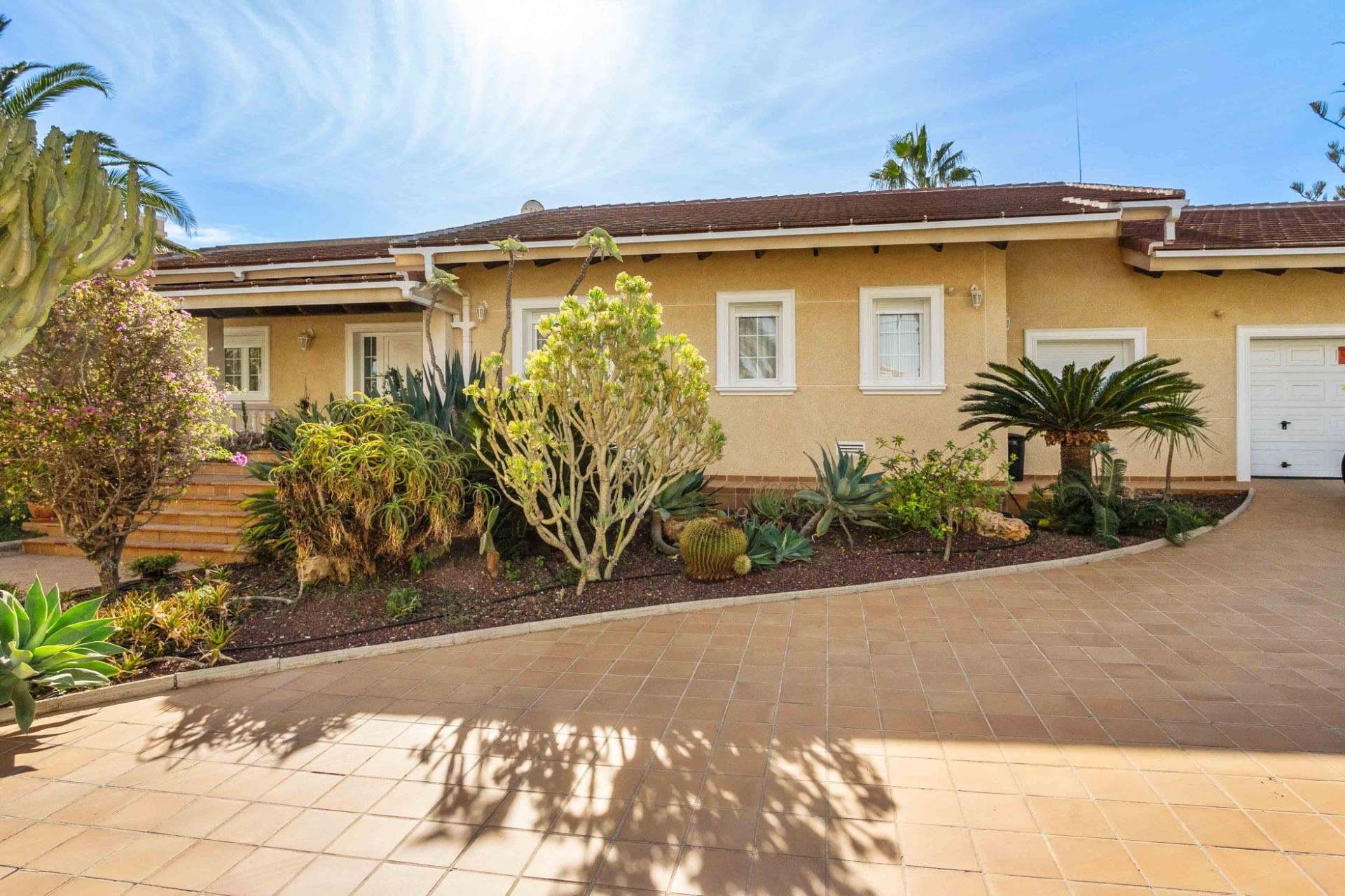 Rynek wtórny - Willa -
Orihuela Costa - Cabo Roig