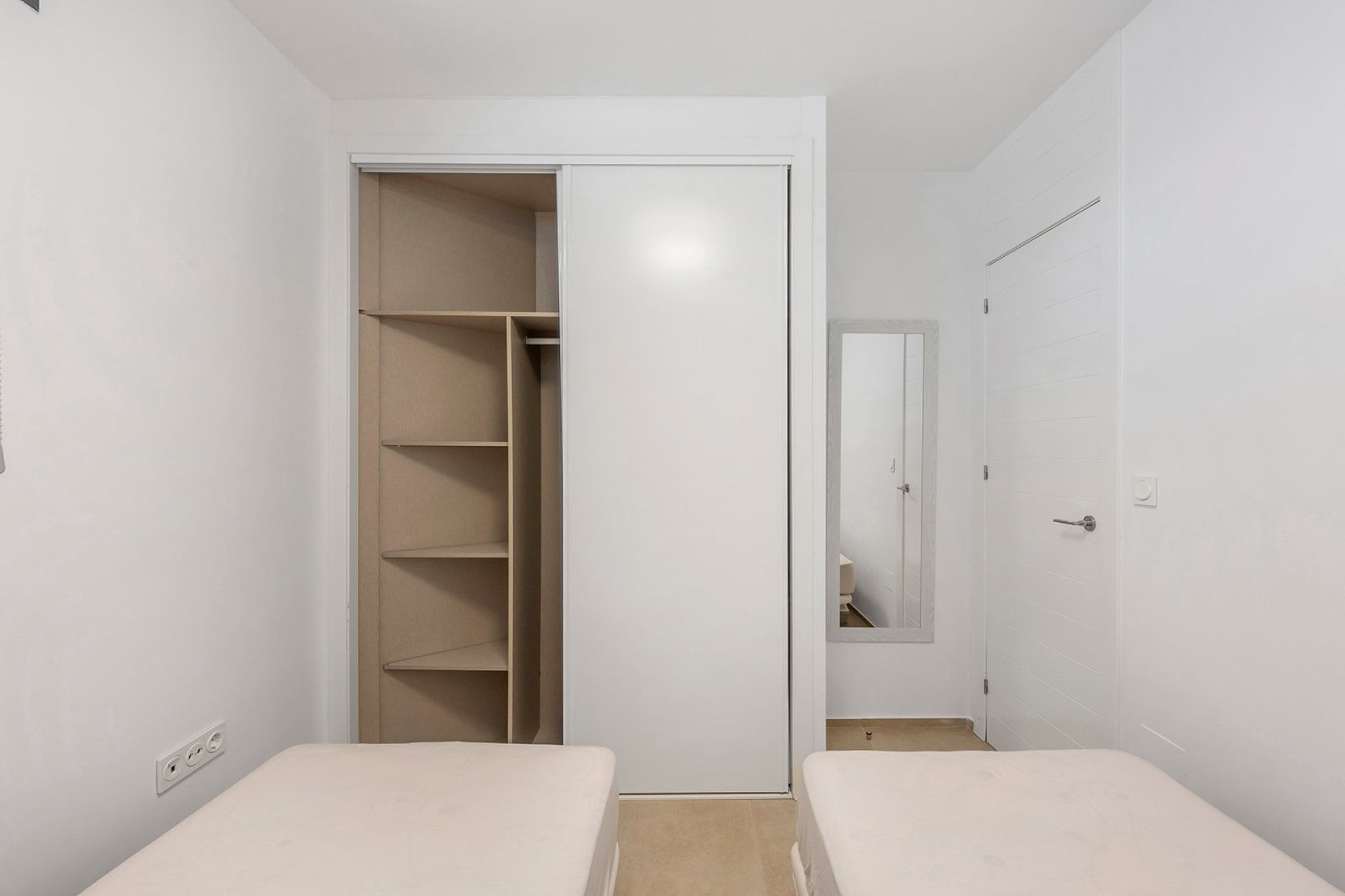 Rynek wtórny - Willa -
Orihuela Costa - La Zenia