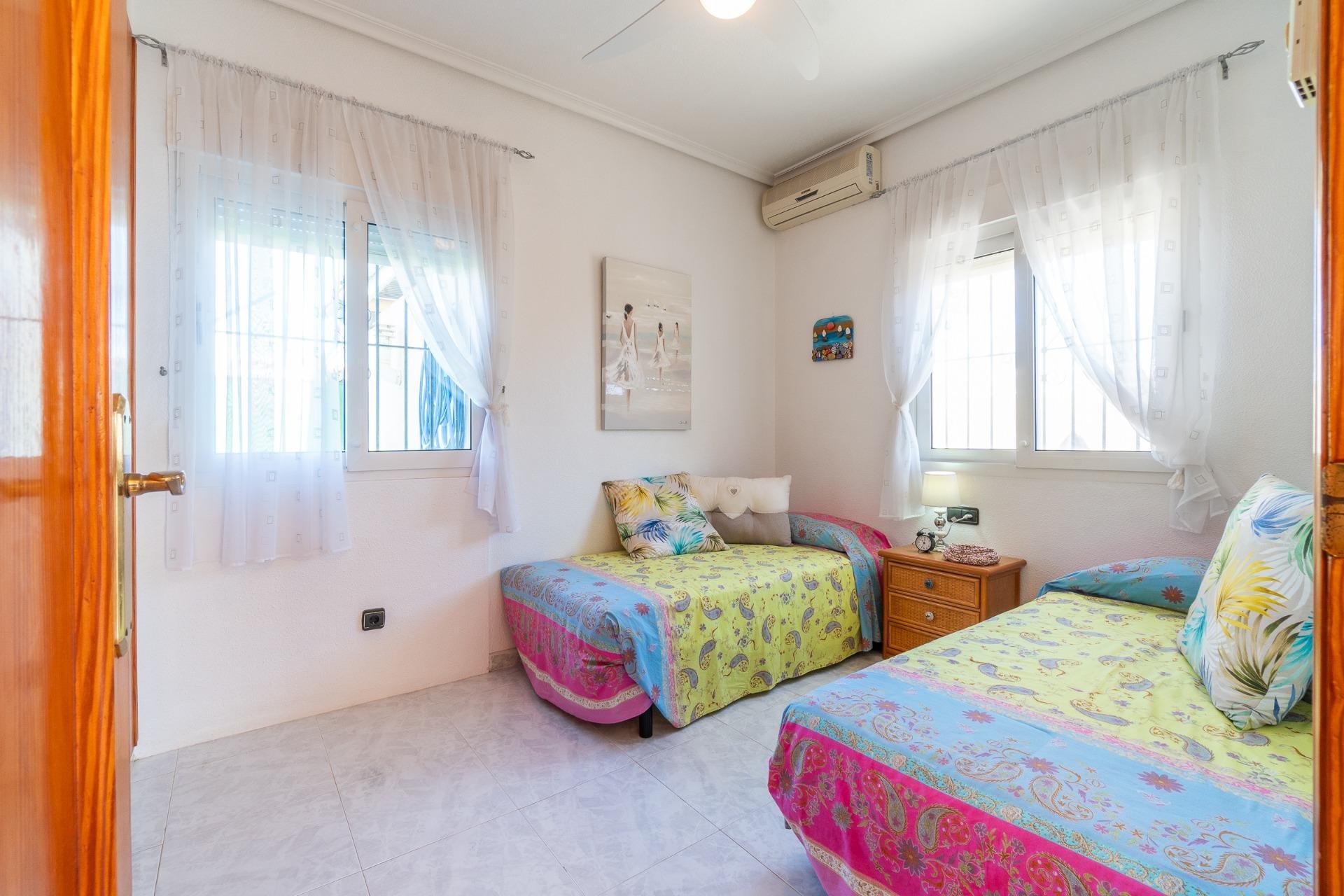 Rynek wtórny - Willa -
Orihuela Costa - La Zenia