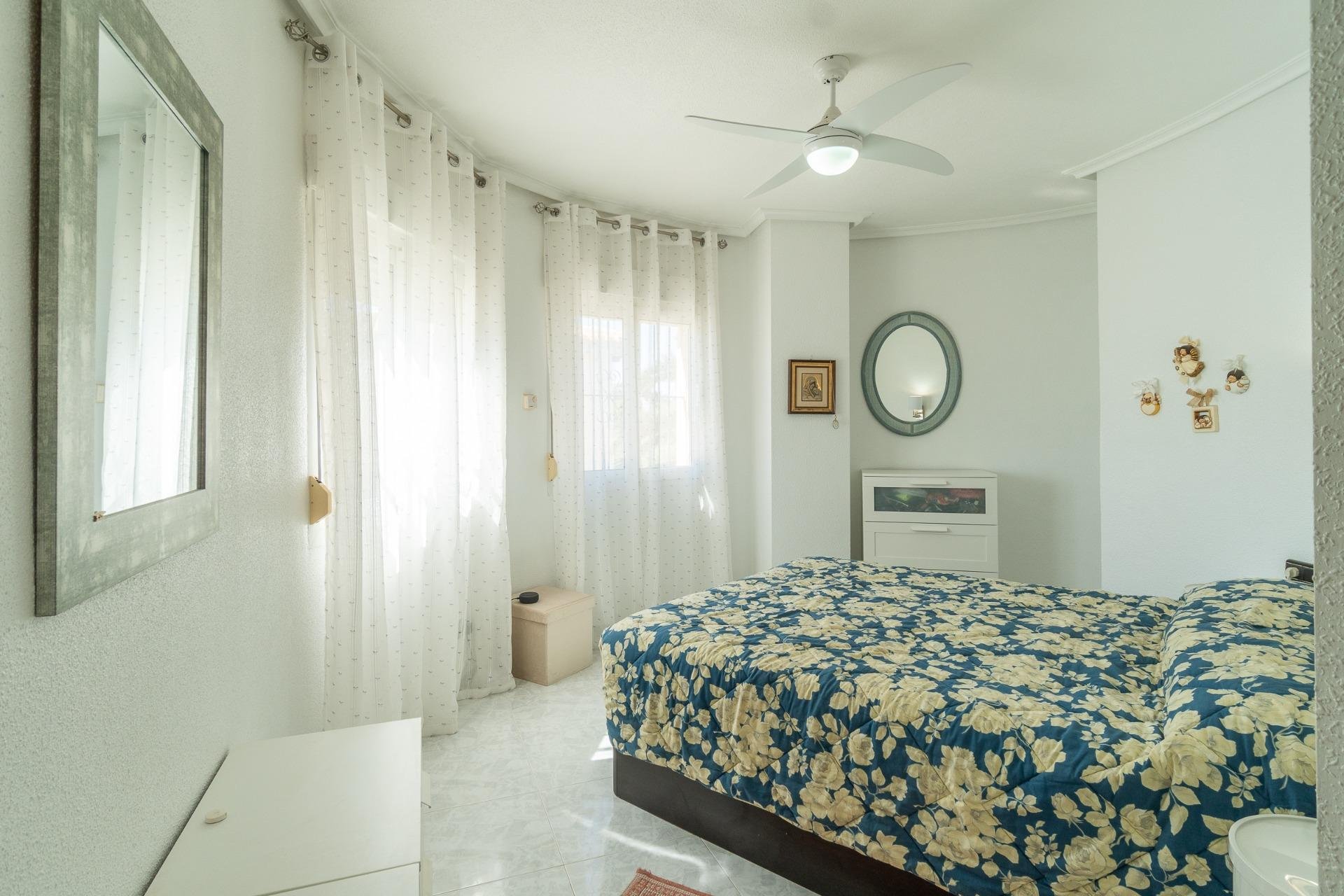 Rynek wtórny - Willa -
Orihuela Costa - La Zenia