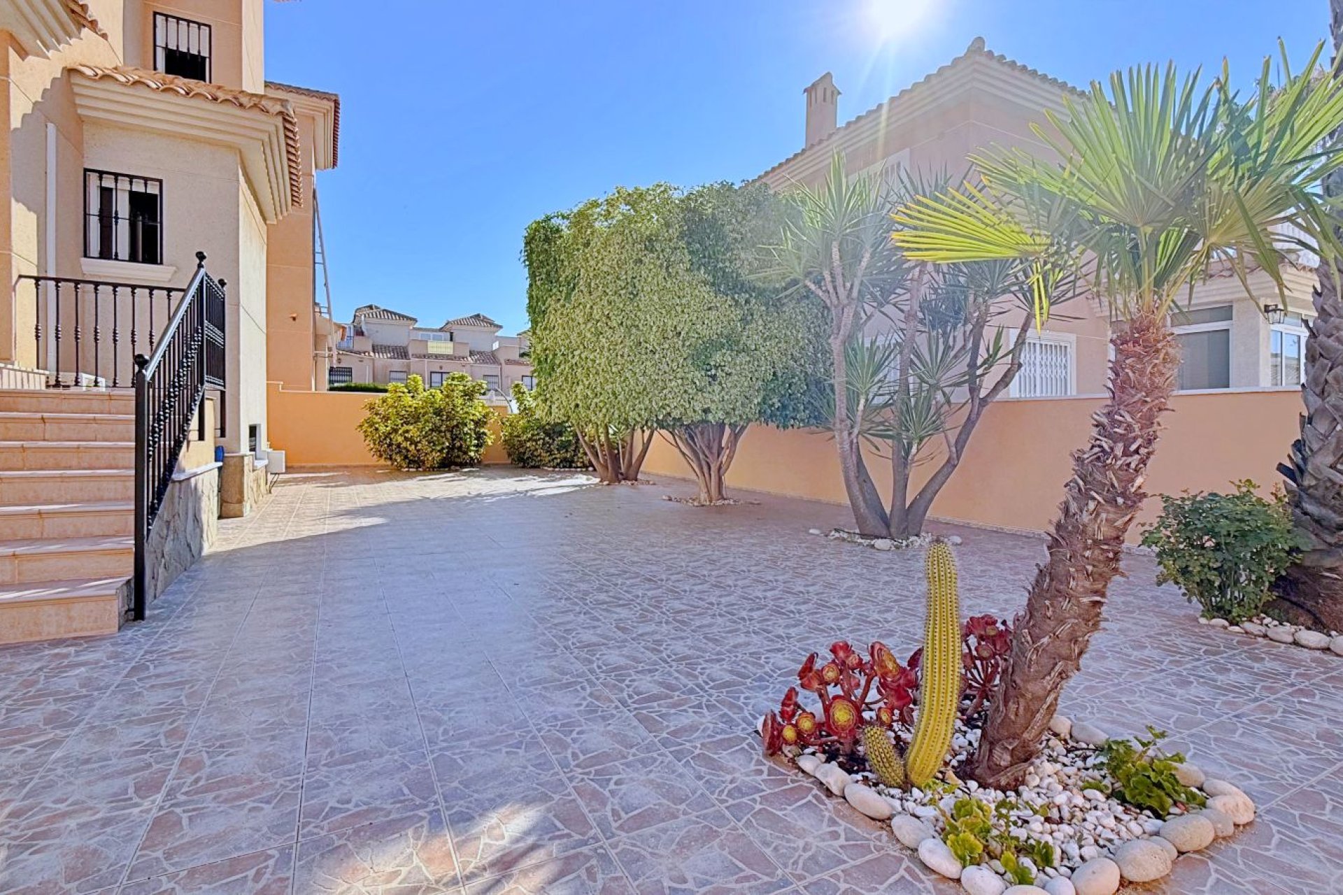 Rynek wtórny - Willa -
Orihuela Costa - Punta Prima