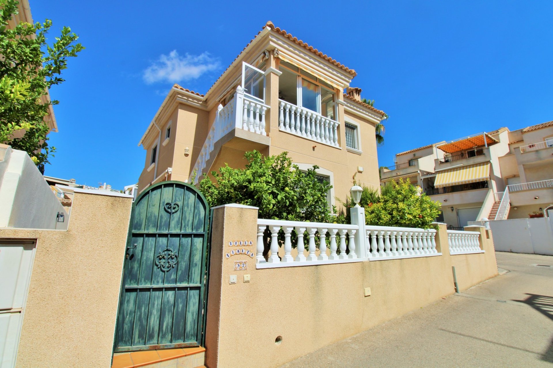 Rynek wtórny - Willa -
Orihuela Costa - Villamartín
