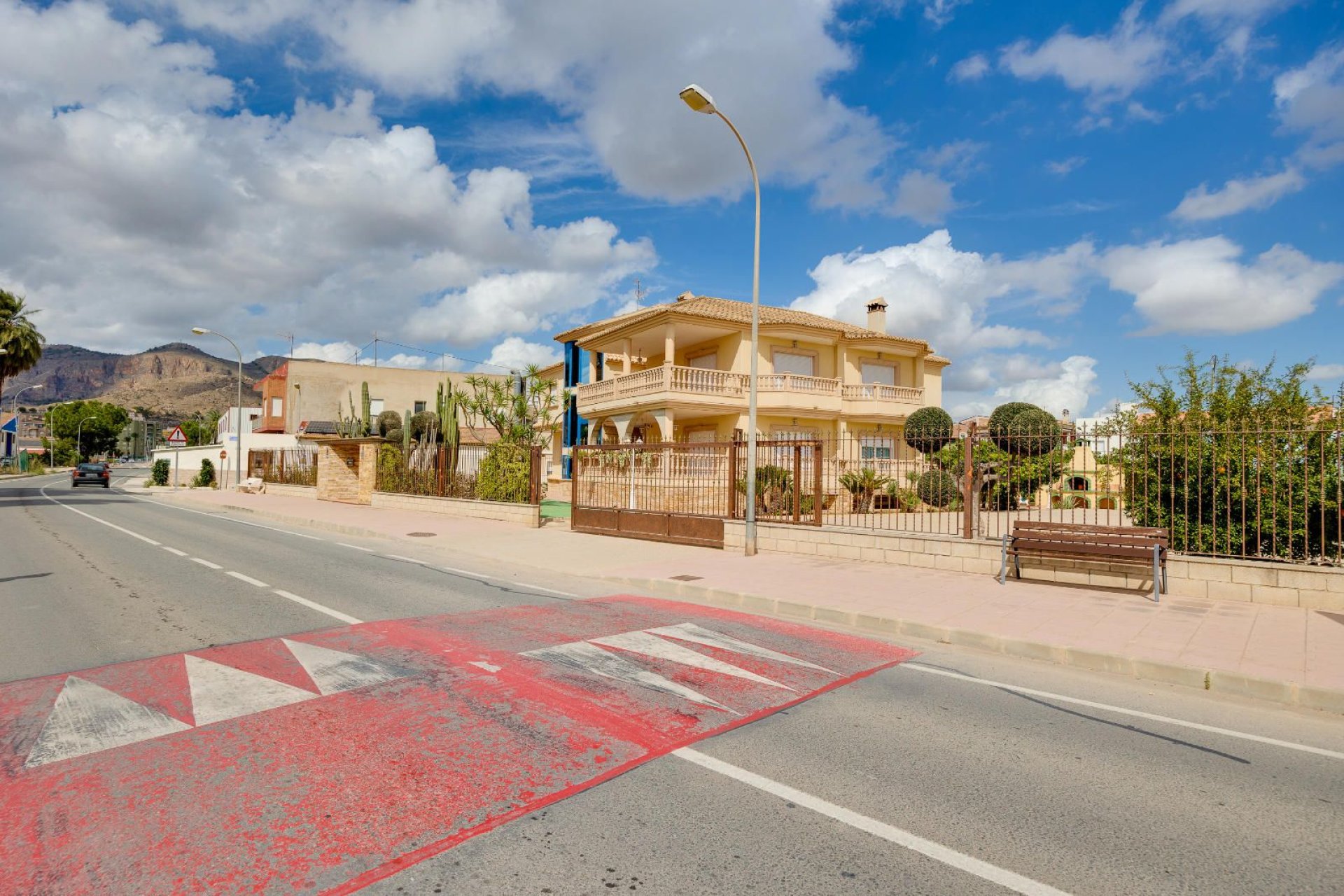 Rynek wtórny - Willa -
Orihuela - Hurchillo