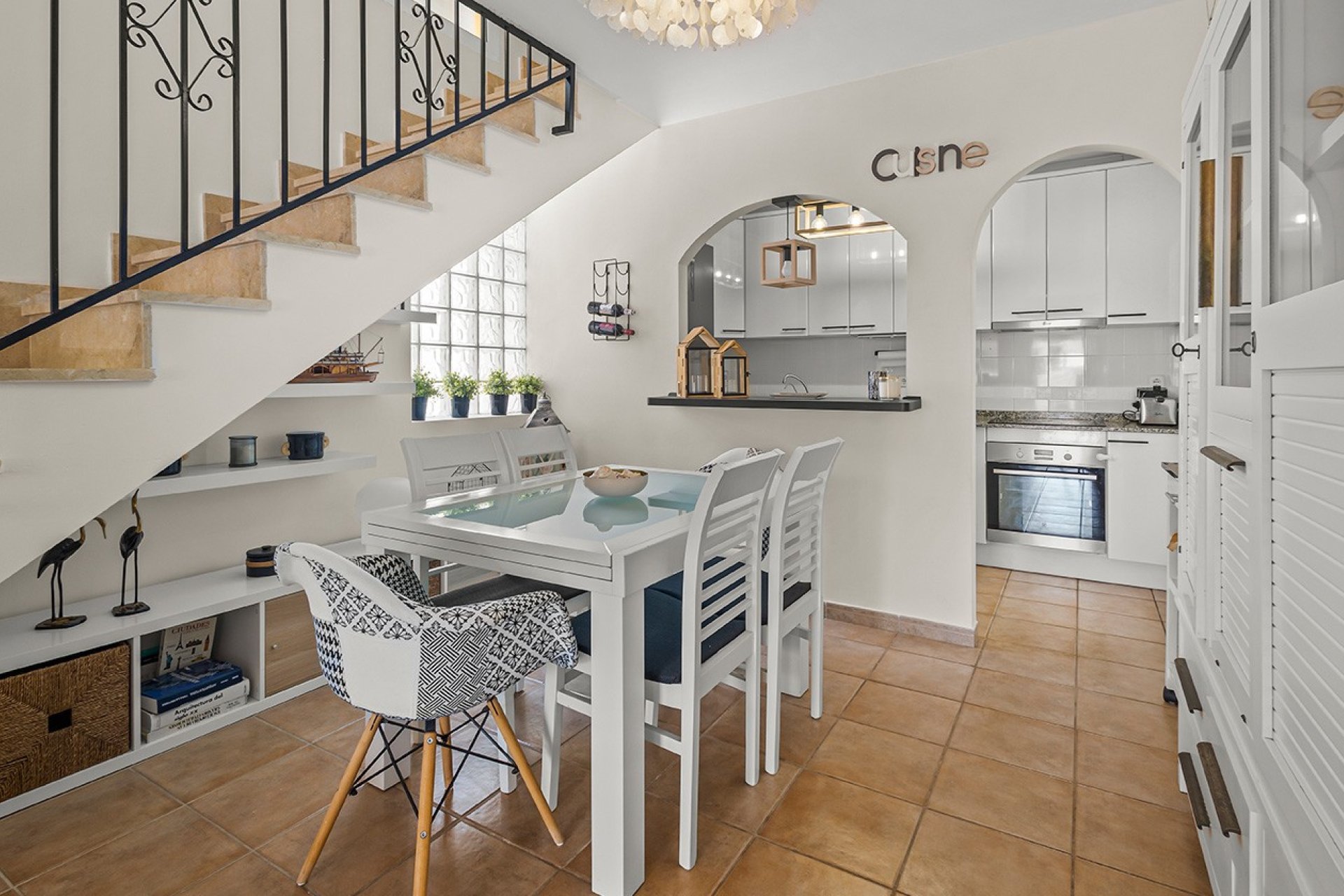 Rynek wtórny - Willa -
Pilar de la Horadada - Pueblo Latino