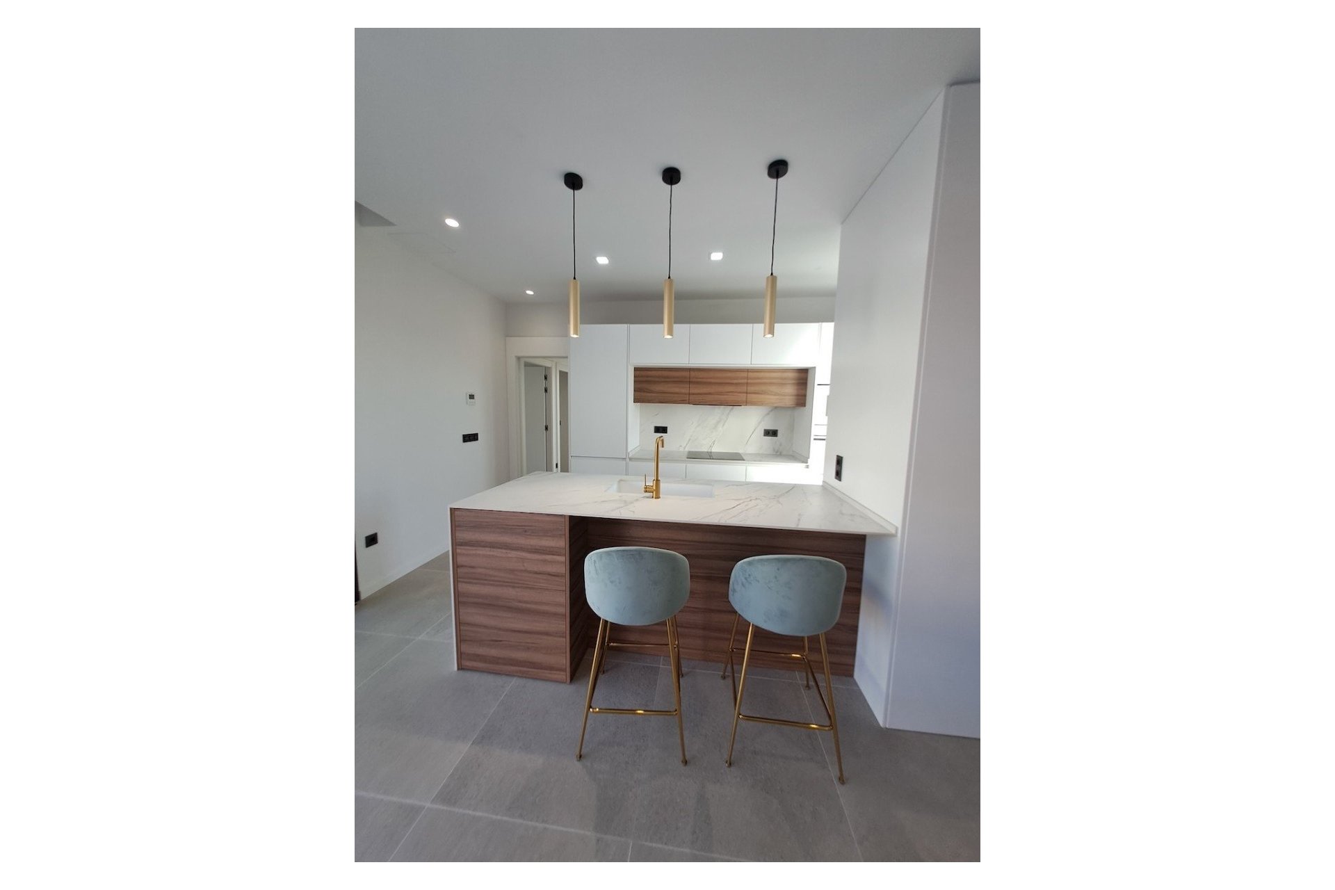 Rynek wtórny - Willa -
Polop - Urbanizaciones