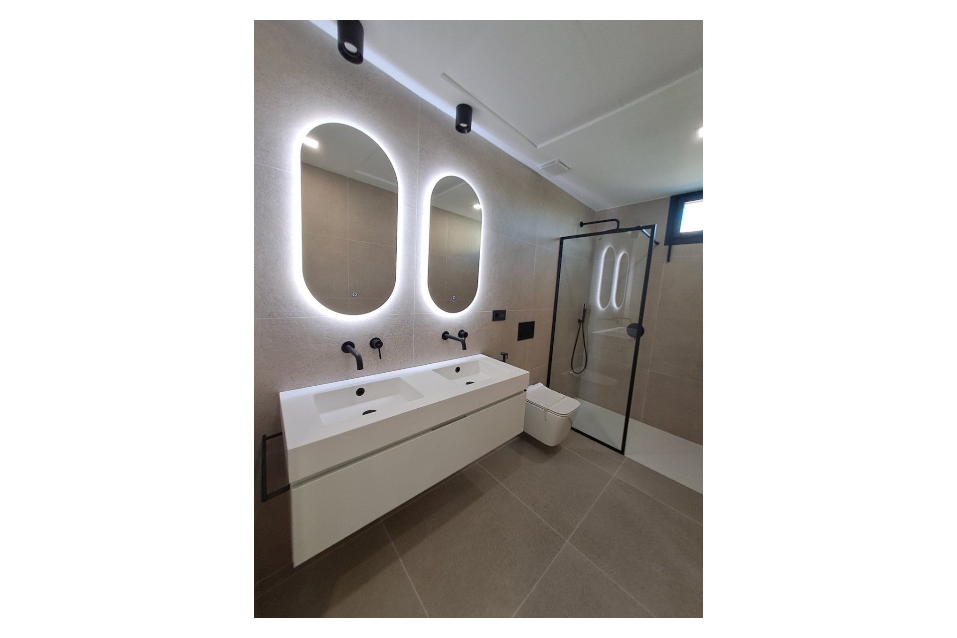 Rynek wtórny - Willa -
Polop - Urbanizaciones