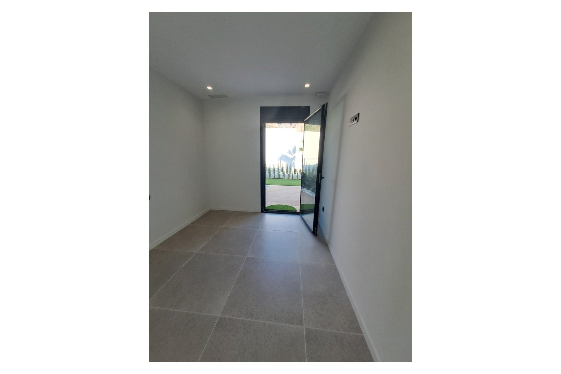 Rynek wtórny - Willa -
Polop - Urbanizaciones