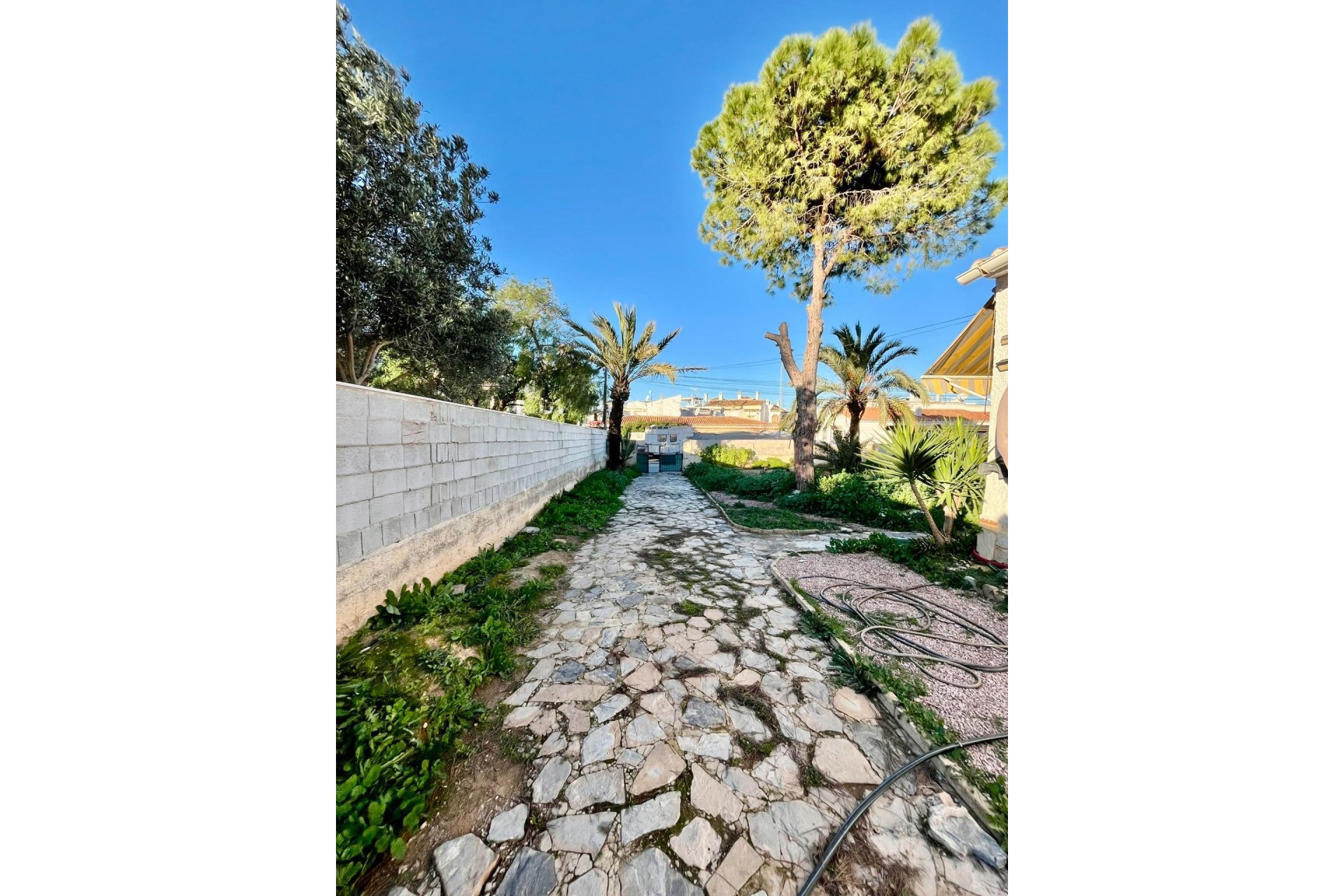 Rynek wtórny - Willa -
Torrevieja - Aguas Nuevas