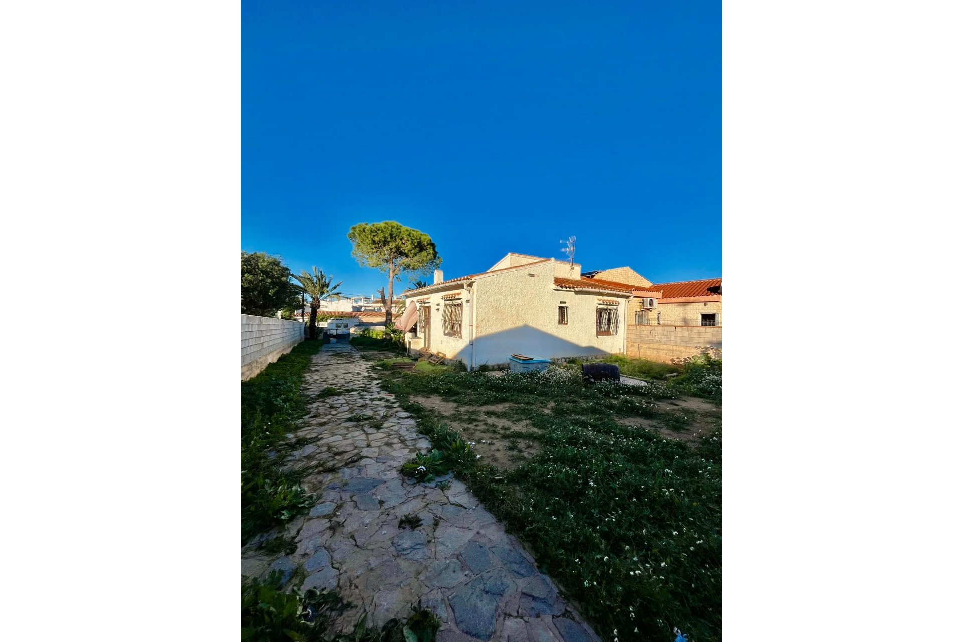 Rynek wtórny - Willa -
Torrevieja - Aguas Nuevas