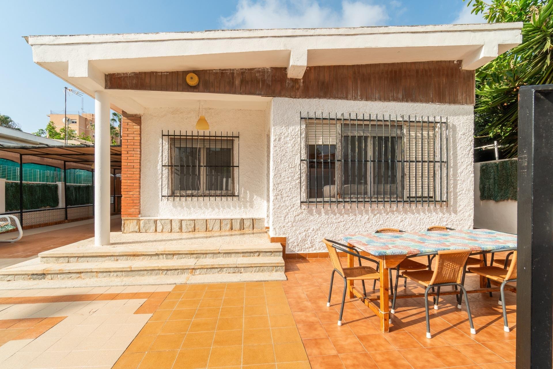 Rynek wtórny - Willa -
Torrevieja - Los Frutales