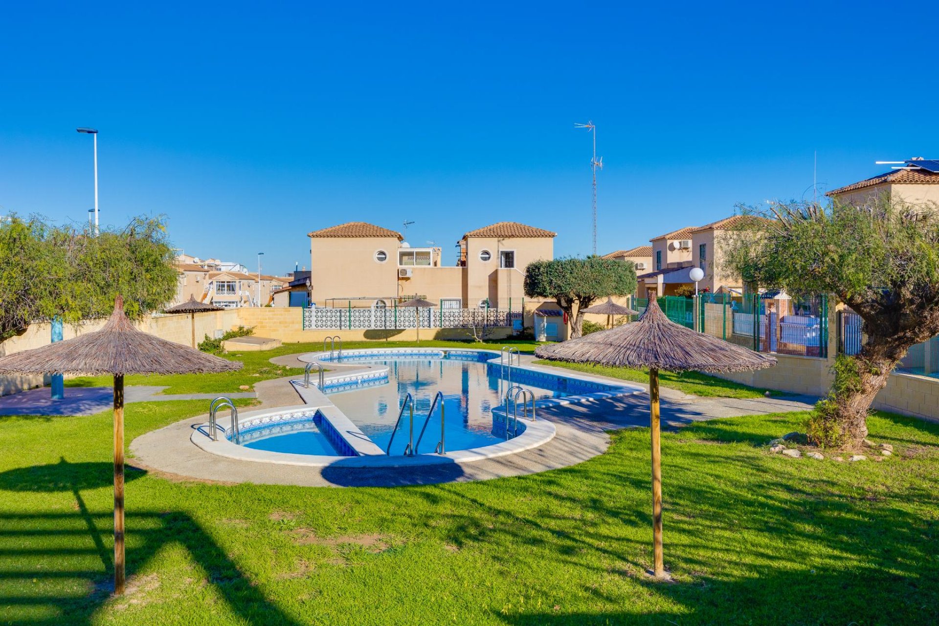 Rynek wtórny - Willa -
Torrevieja - Pueblo - Centro