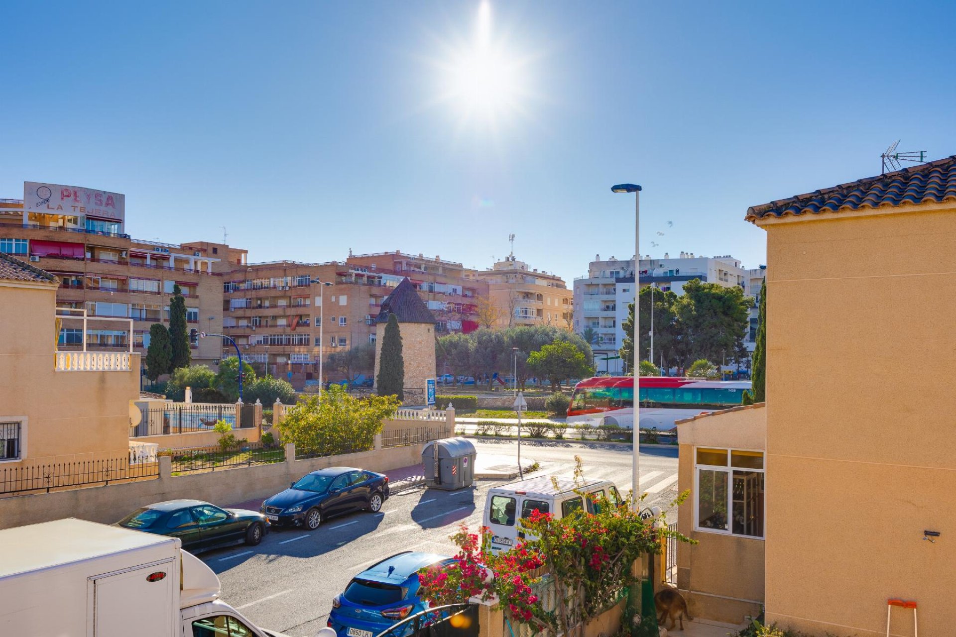 Rynek wtórny - Willa -
Torrevieja - Pueblo - Centro