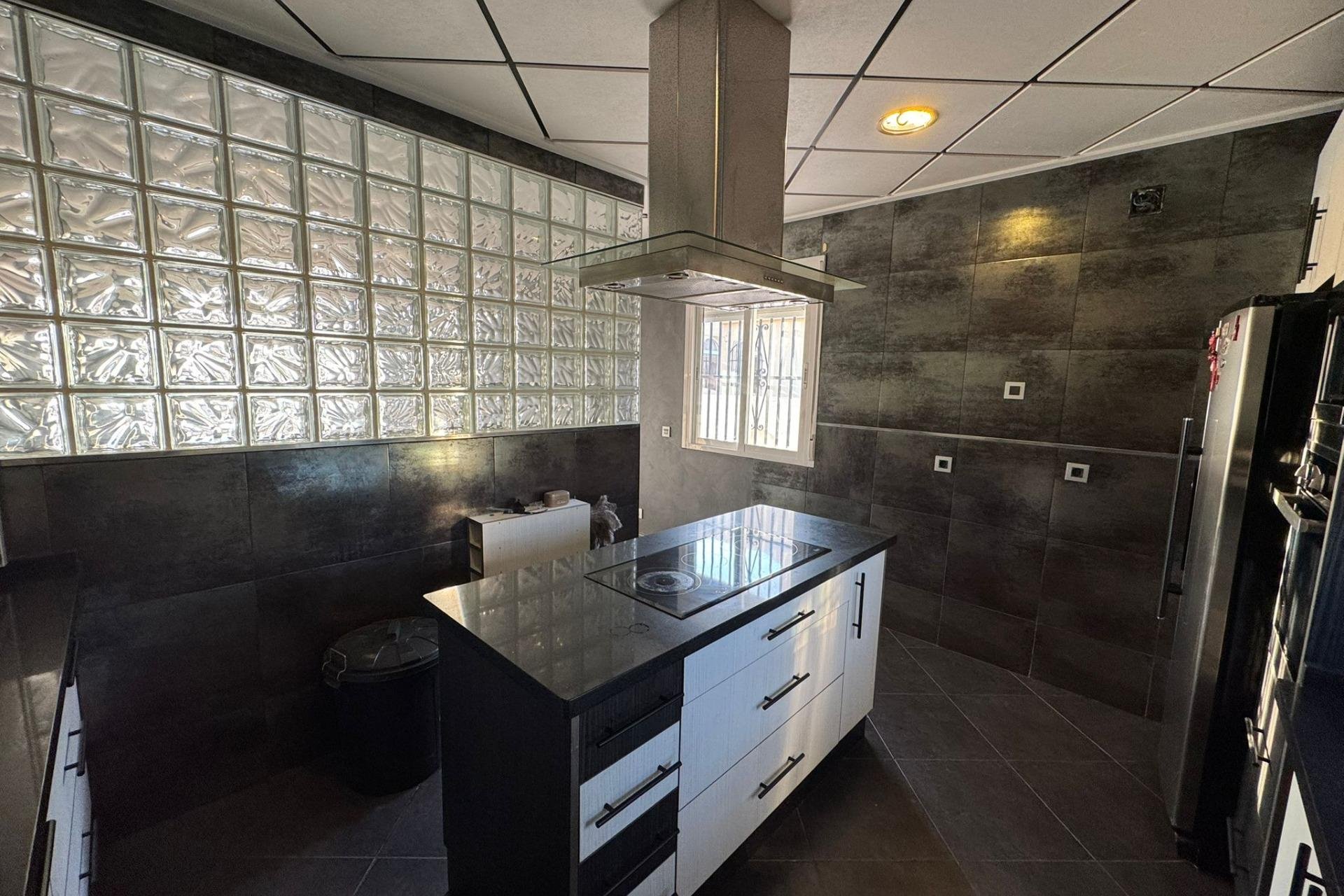 Rynek wtórny - Willa -
Torrevieja - San Luis - Chaparal