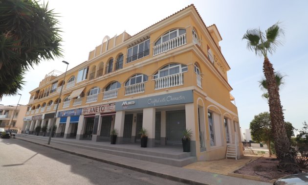 Townhouse - Resale -
            Benijofar - RV-84431