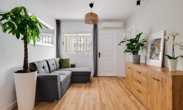 Townhouse - Resale - Orihuela Costa -
                La Florida