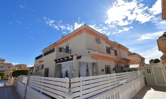 Townhouse - Resale - Orihuela Costa -
                Playa Flamenca
