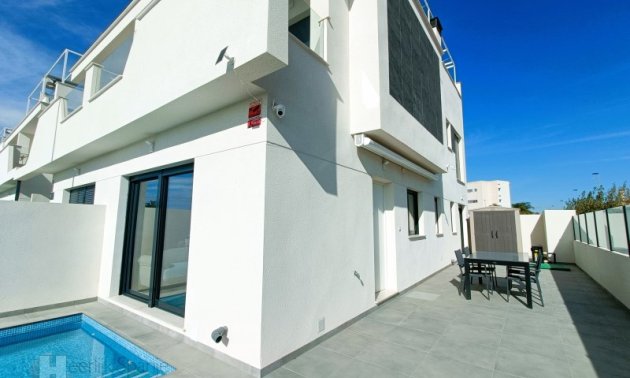 Townhouse - Resale -
            Santiago de la Ribera - 99H-88613