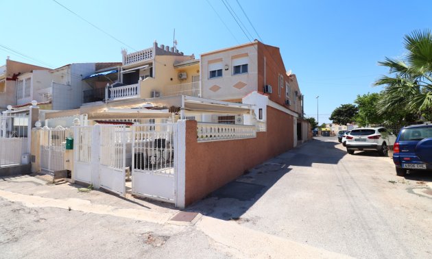 Townhouse - Resale -
            Torrevieja - 99RV-84885