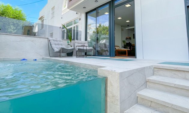 Townhouse - Resale - Torrevieja -
                Aguas Nuevas