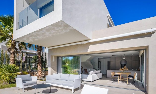 Villa - Obra nueva -
            San Miguel de Salinas - 99RF-32345